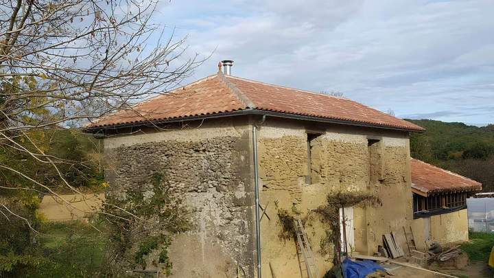 Nous réalisons tous travaux de couverture, en neuf et en rénovation.